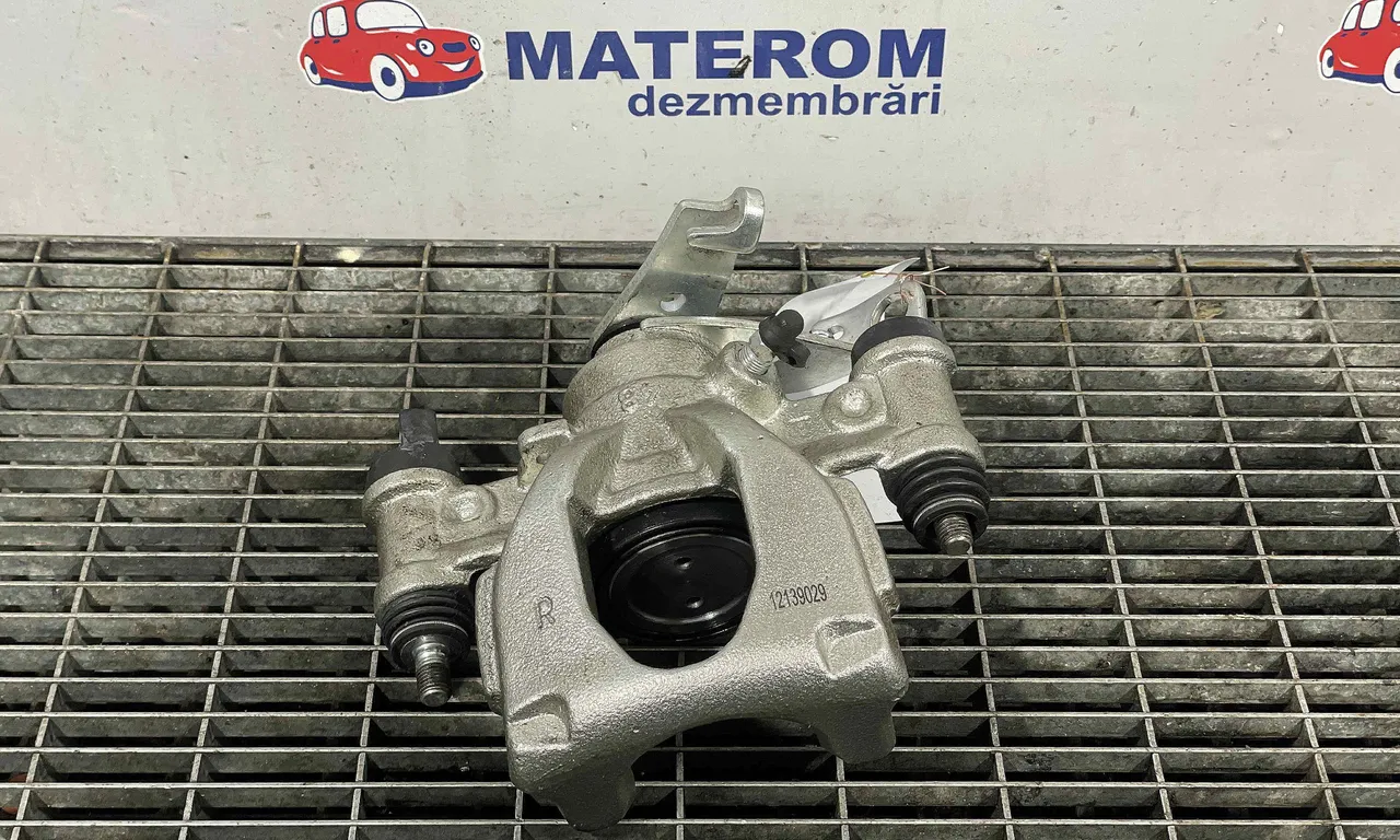 ETRIER SPATE DREAPTA OPEL MOVANO B 2010-2018