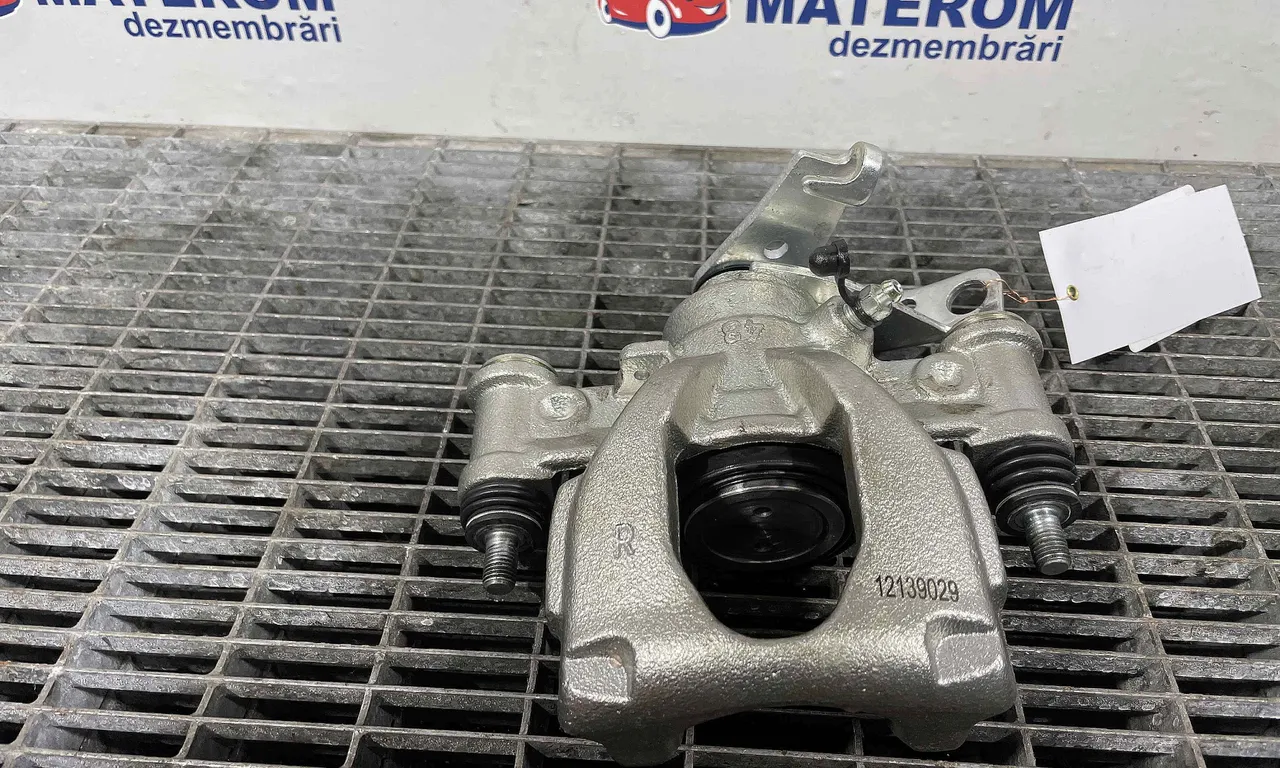 ETRIER SPATE DREAPTA OPEL MOVANO B 2010-2019