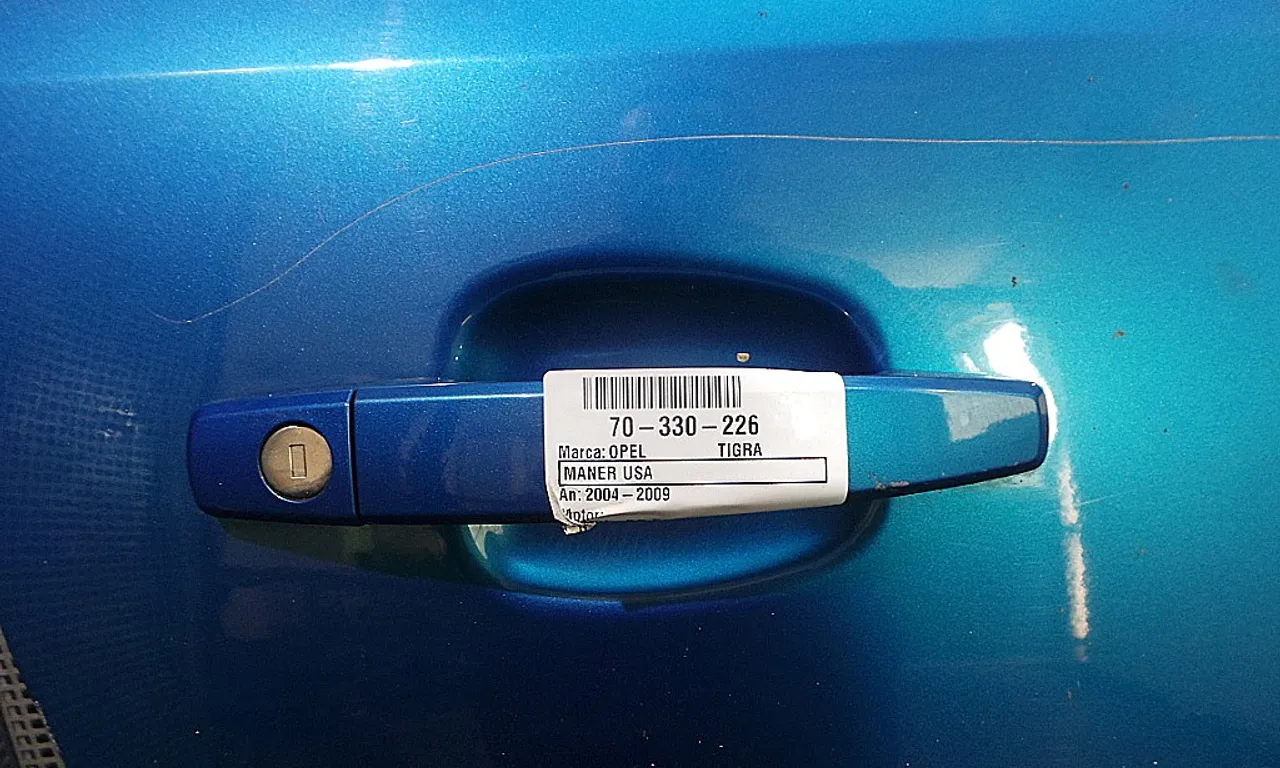 MANER USA FATA DREAPTA OPEL TIGRA TwinTop 2004-2010