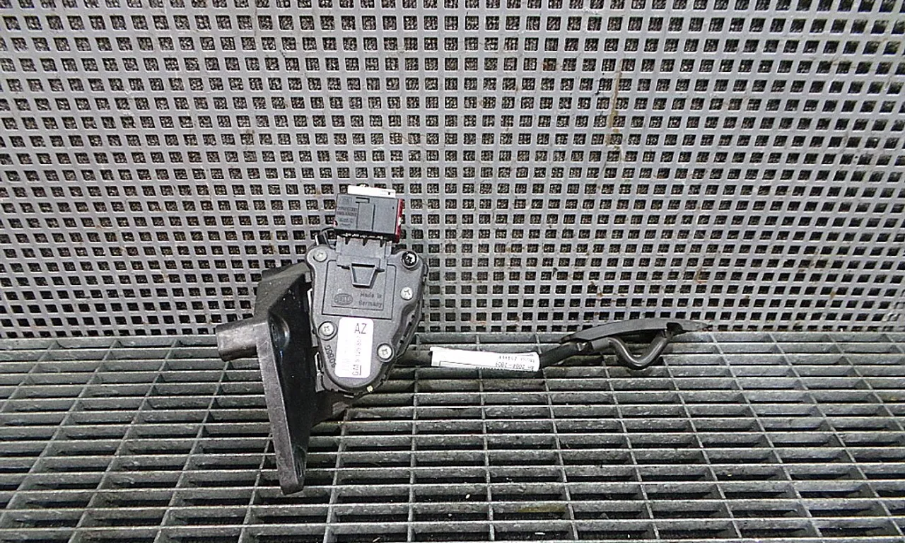 PEDALA ACCELERATIE OPEL TIGRA TwinTop 2004-2010