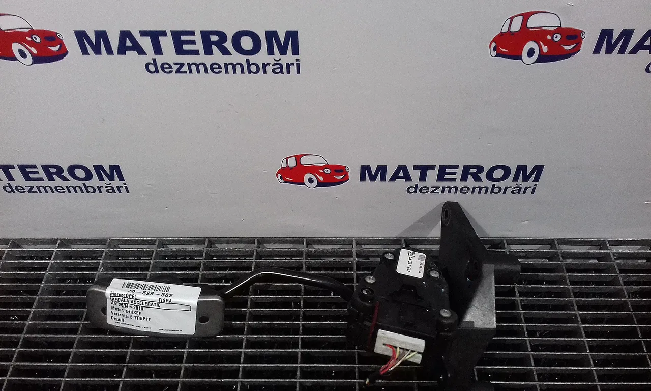 PEDALA ACCELERATIE OPEL TIGRA TwinTop 2004-2010