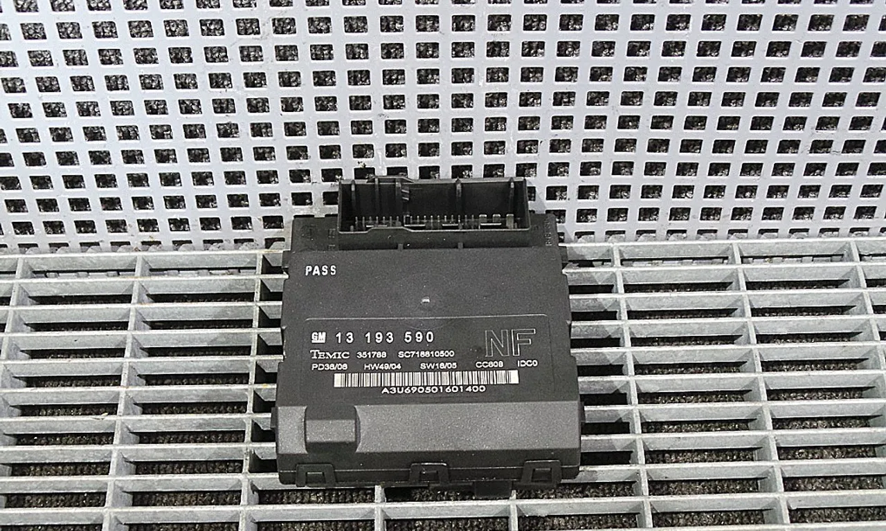 MODUL CONFORT OPEL VECTRA C GTS 2002-2009
