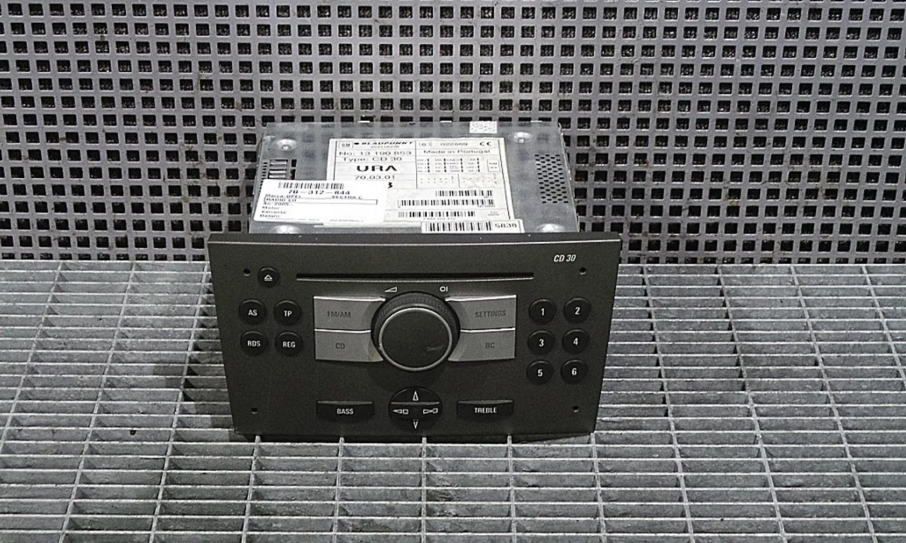 RADIO CD OPEL VECTRA C GTS 2002-2009