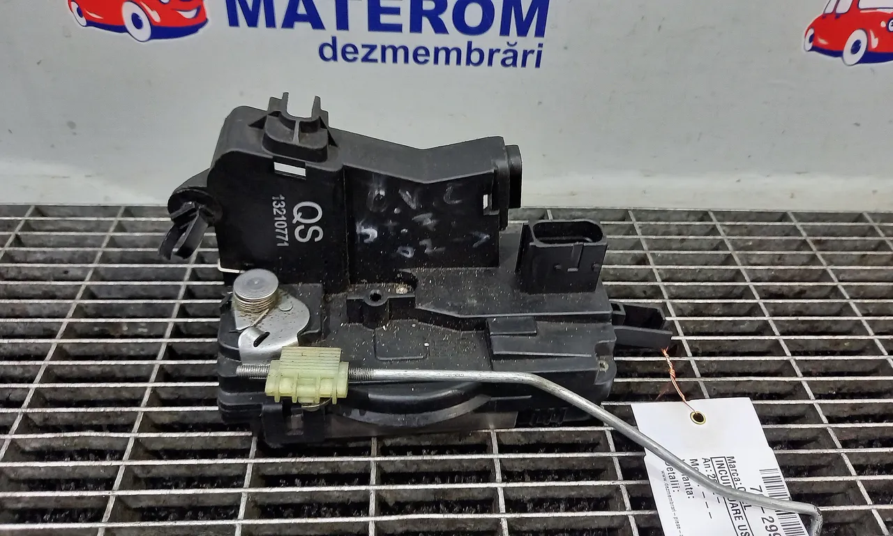 INCUIETOARE USA FATA STANGA OPEL VECTRA C 2002-2009
