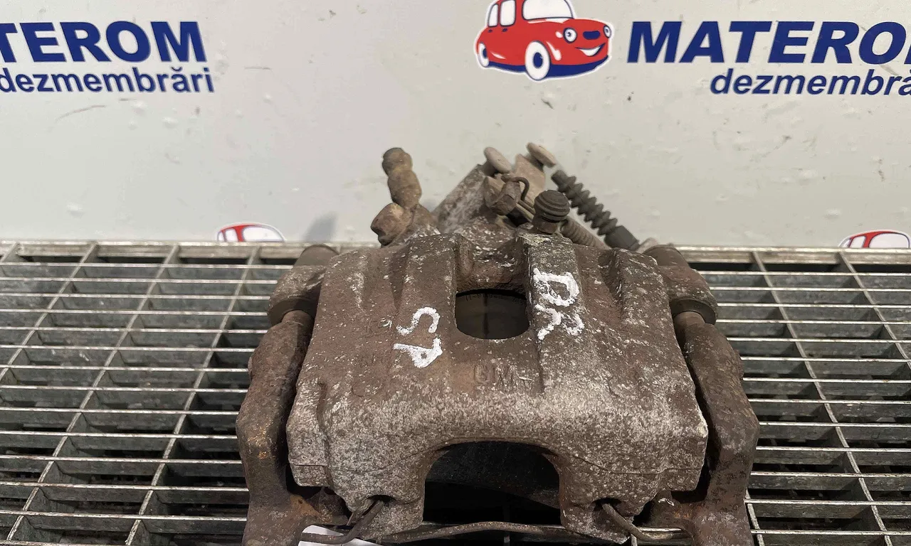 ETRIER SPATE DREAPTA OPEL VECTRA C 2002-2009