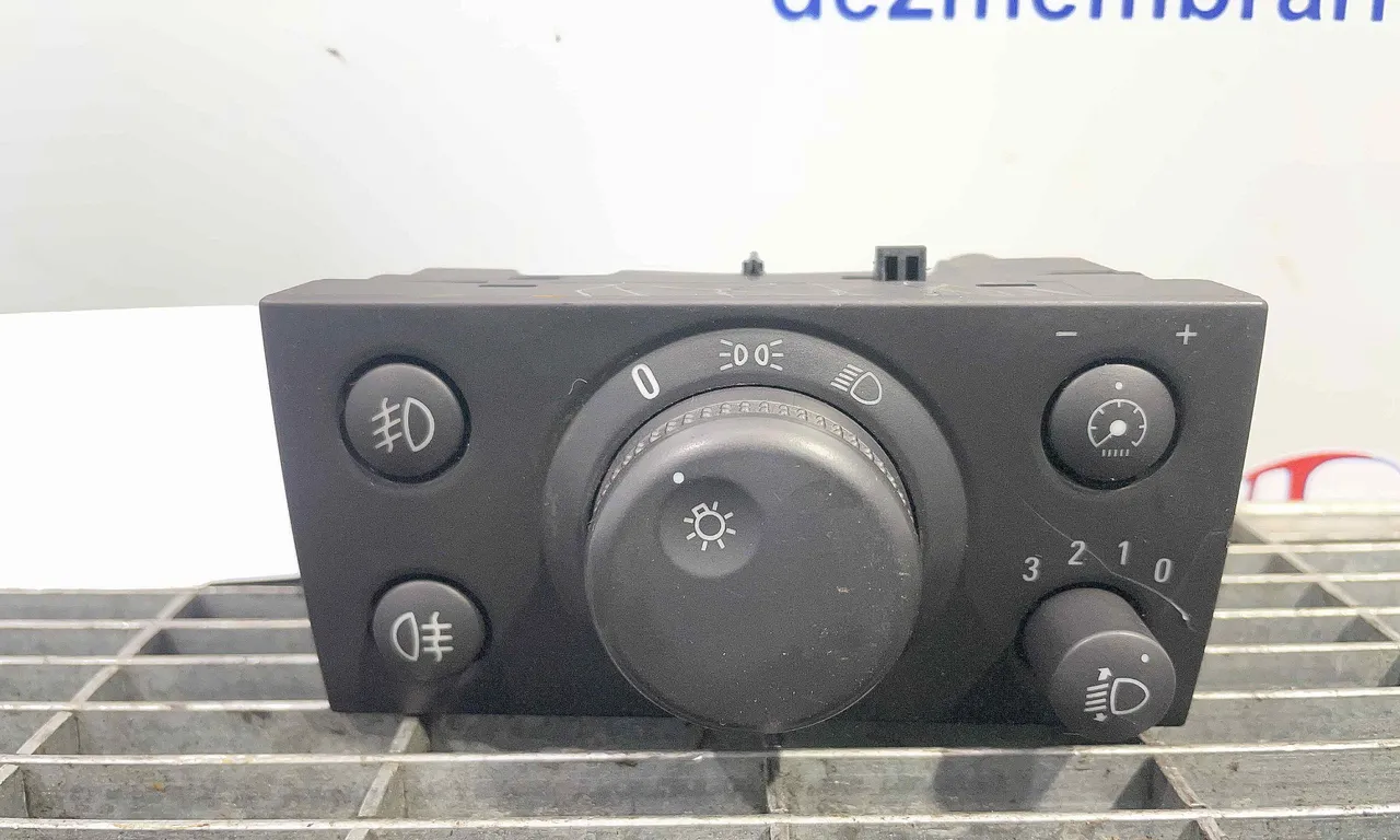 INTRERUPATOR LUMINI OPEL VECTRA C 2002-2009