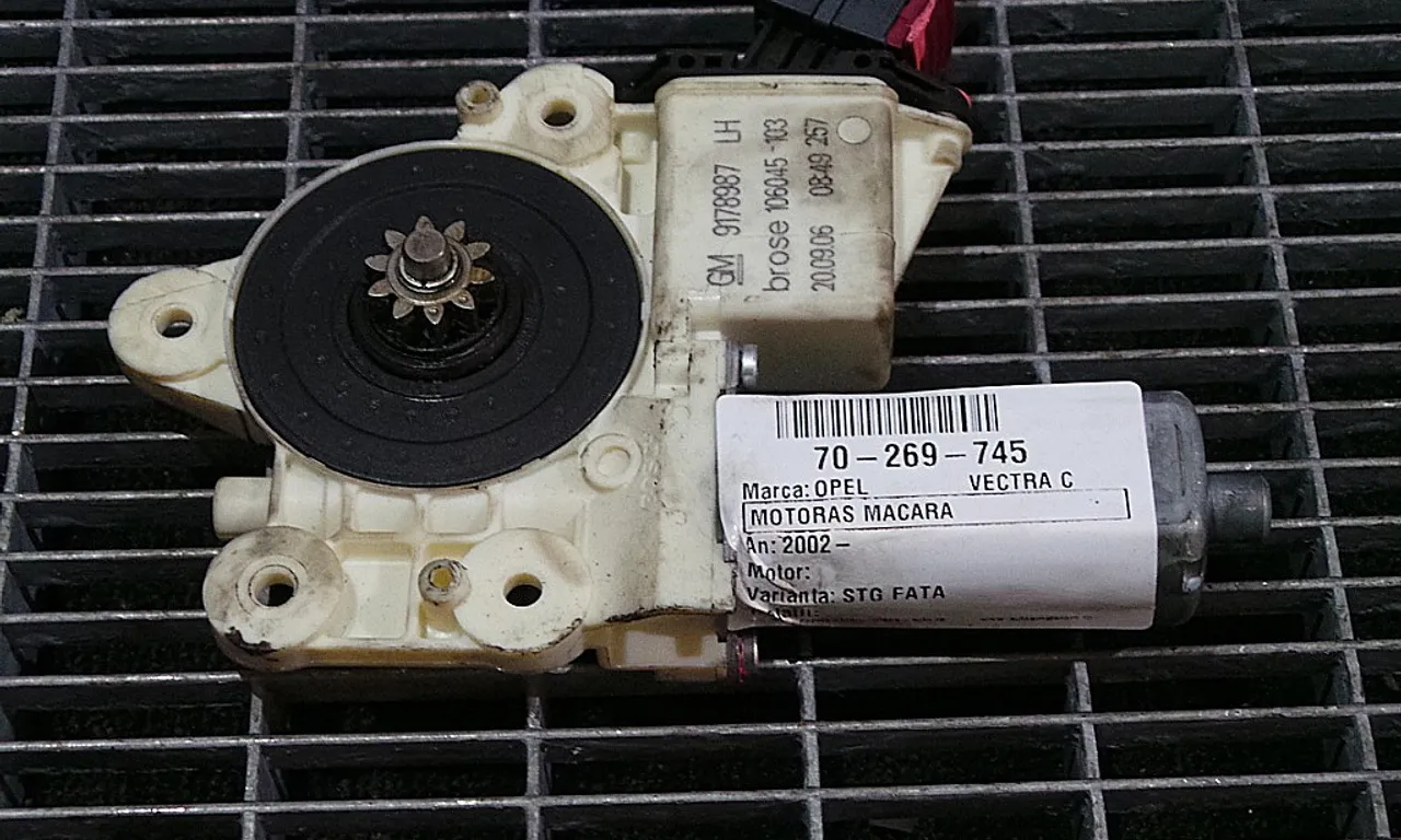 MOTORAS MACARA OPEL VECTRA C 2002-2009
