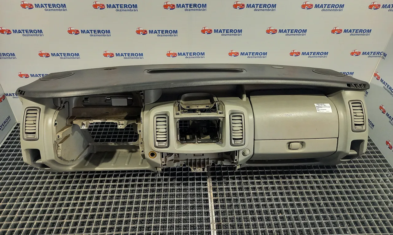 PLANSEU BORD OPEL VIVARO A 2001-2015