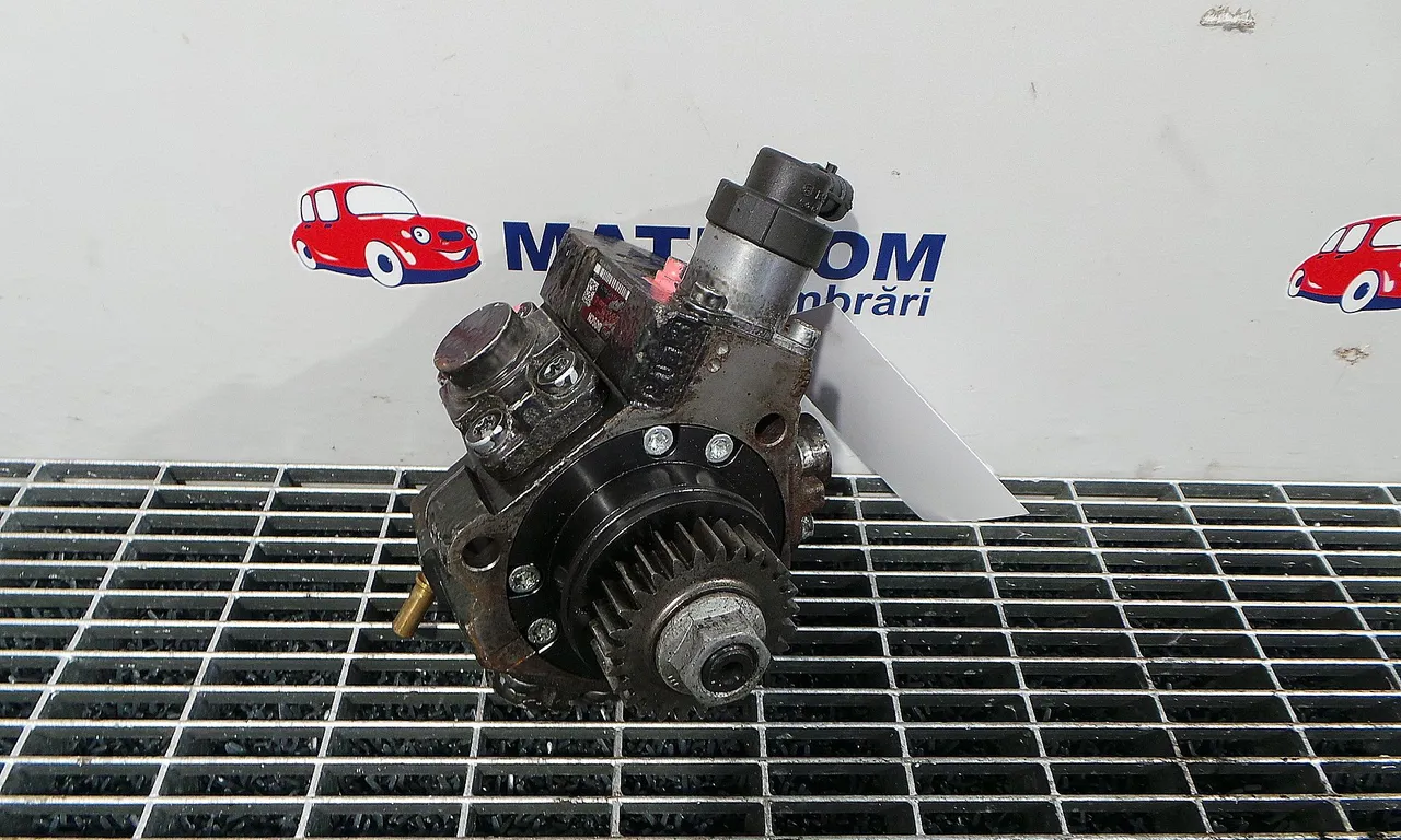 POMPA INALTA PRESIUNE OPEL VIVARO A 2001-2015