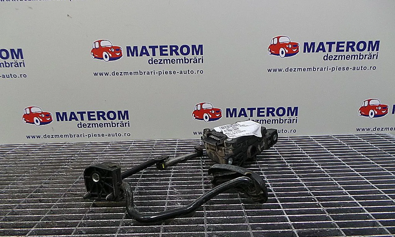 PEDALA ACCELERATIE OPEL VIVARO A 2001-2015