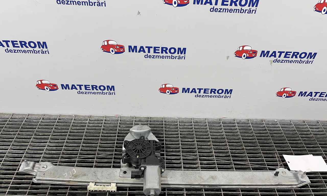 MACARA USA FATA DREAPTA OPEL VIVARO B 2014-2019