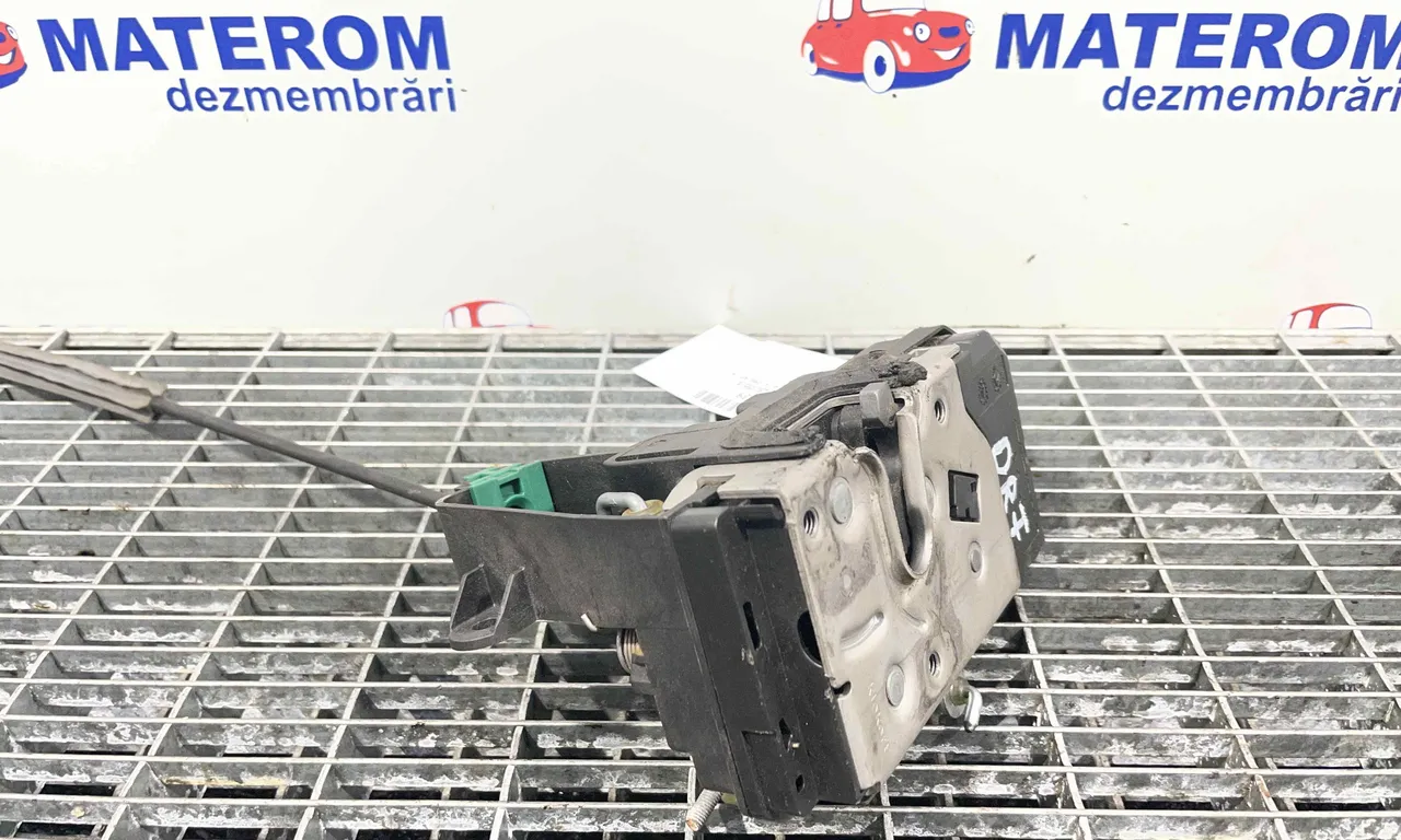 INCUIETOARE USA FATA DREAPTA OPEL ZAFIRA B 2005-2015