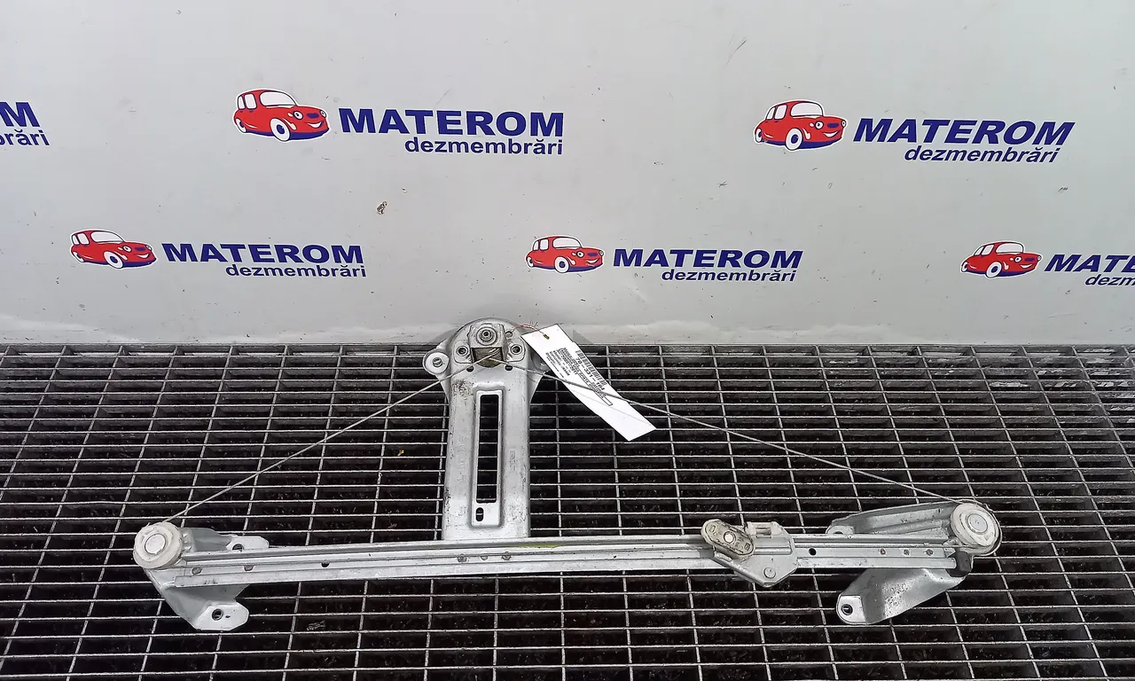 MACARA USA SPATE DREAPTA OPEL ZAFIRA B 2005-2015