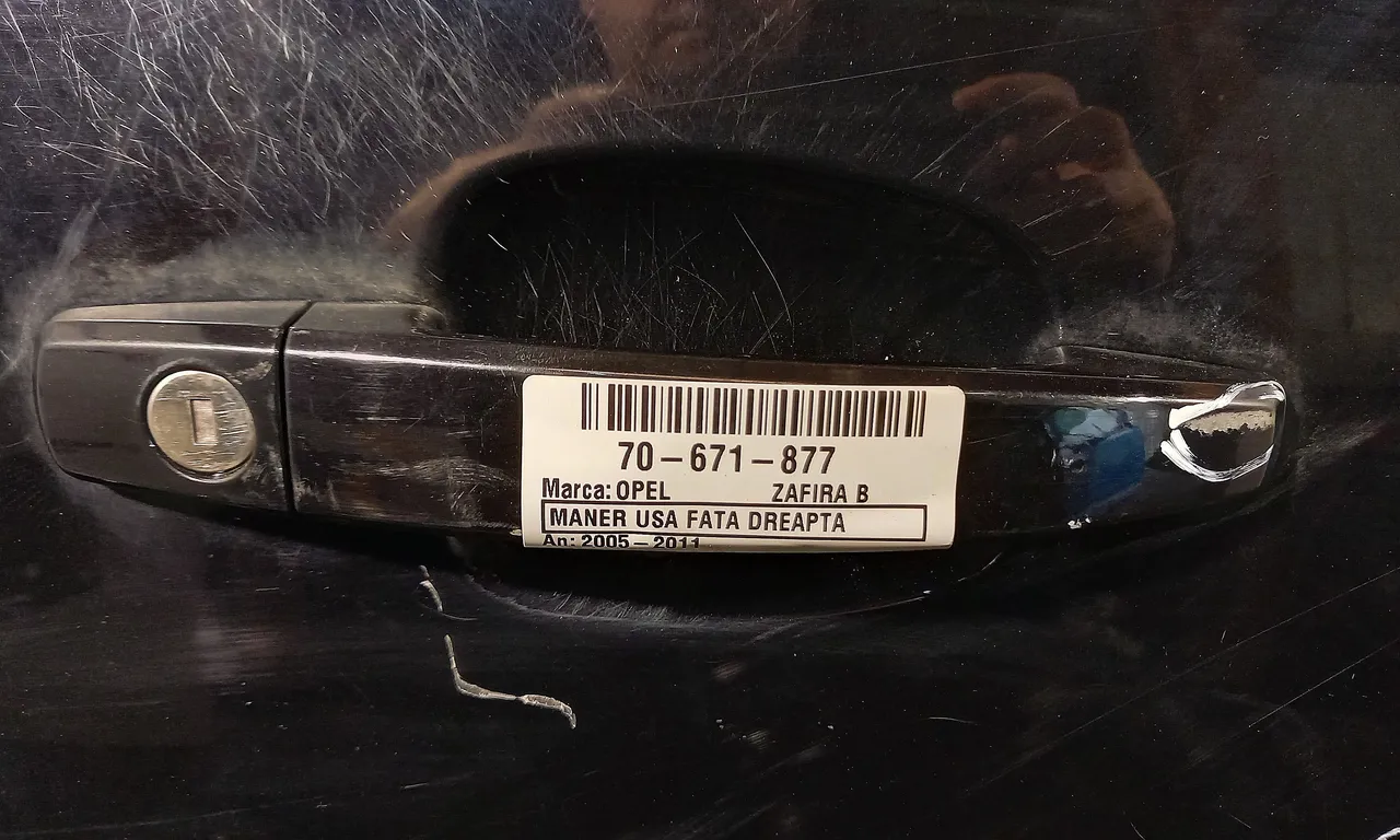 MANER USA FATA DREAPTA OPEL ZAFIRA B 2005-2015