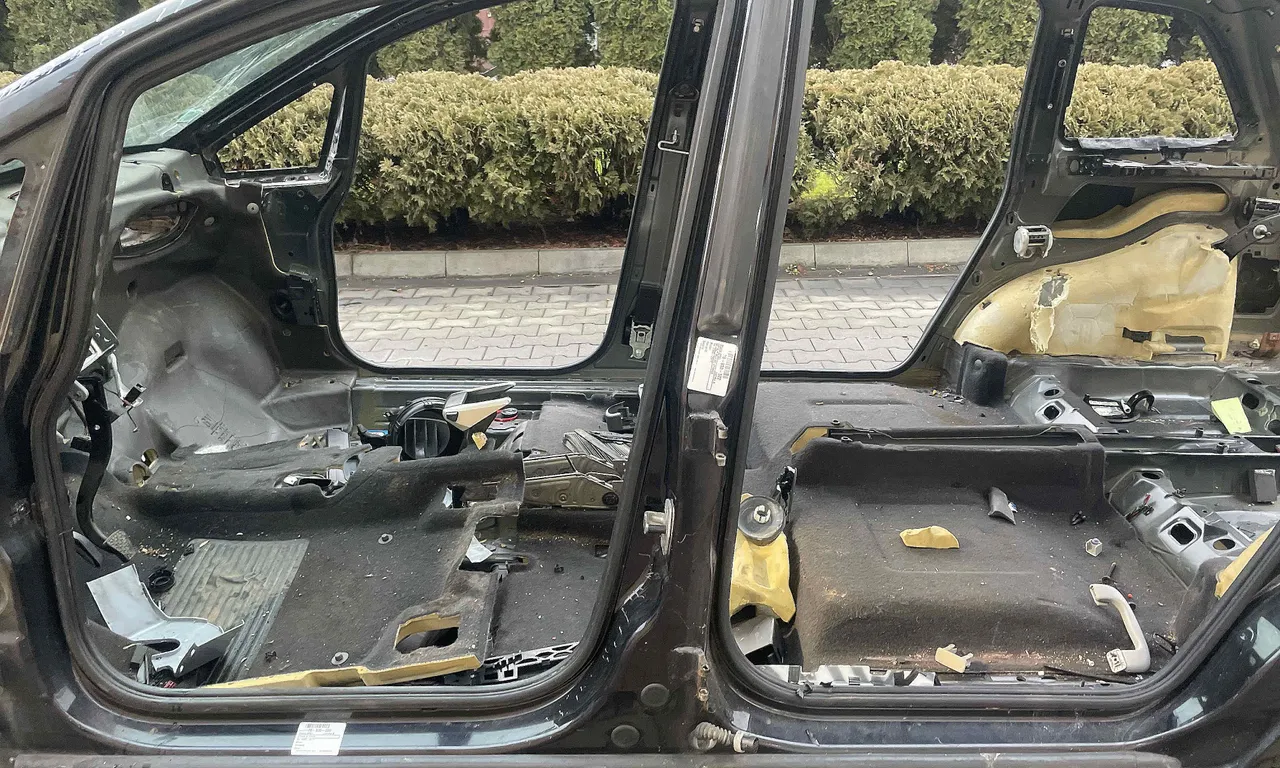 STALP MIJLOC STANGA OPEL ZAFIRA B 2005-2015