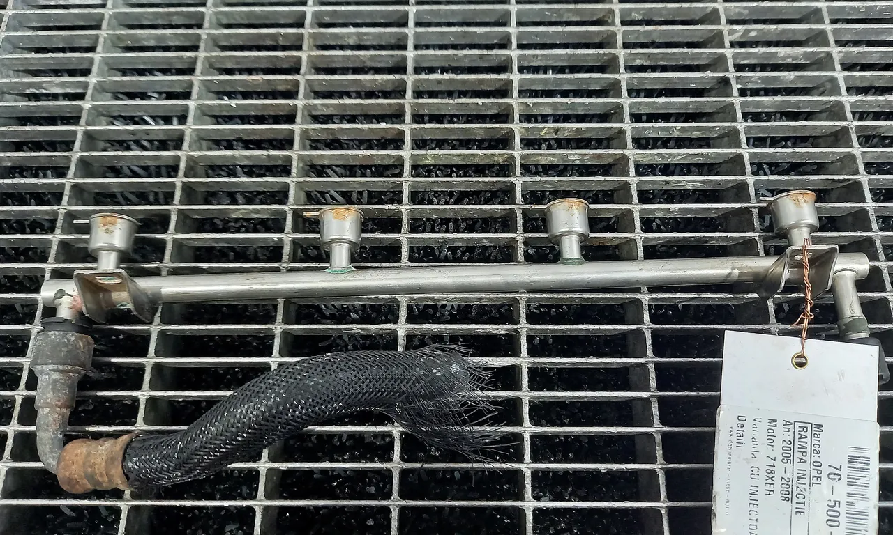 RAMPA INJECTIE OPEL ZAFIRA B 2005-2015