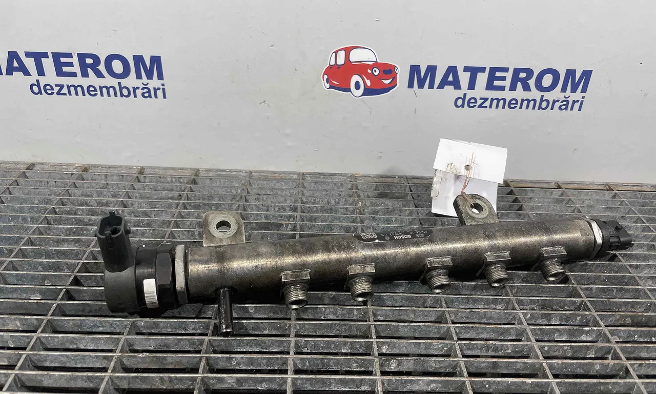 RAMPA INJECTIE OPEL ZAFIRA B 2005-2015