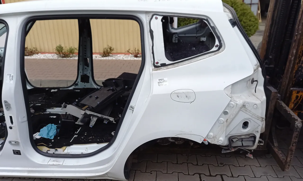 ARIPA SPATE STANGA OPEL ZAFIRA TOURER C 2011-2016