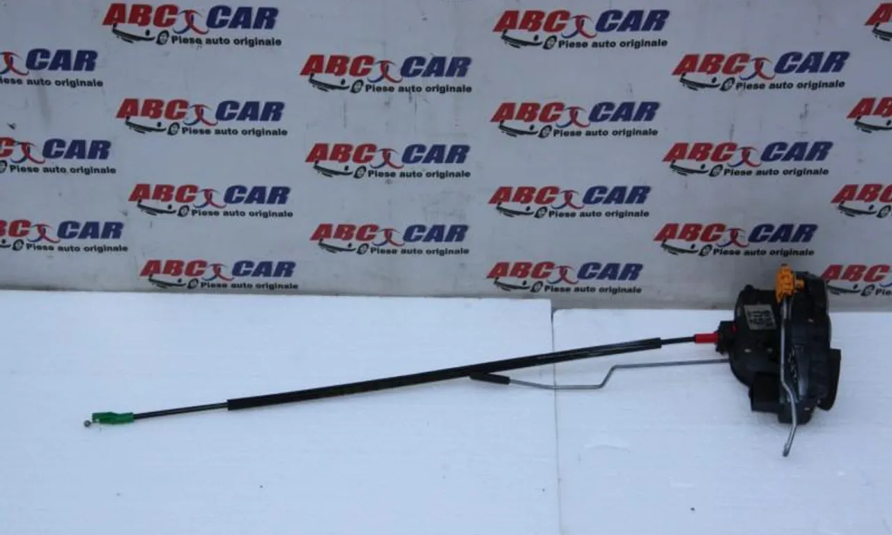 Broasca usa dreapta spate OPEL ZAFIRA TOURER C 2011-null