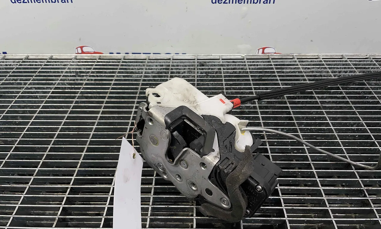 INCUIETOARE USA FATA DREAPTA OPEL ZAFIRA TOURER C 2011-2016