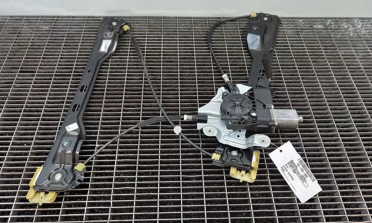 MACARA USA FATA DREAPTA OPEL ZAFIRA TOURER C 2011-2016