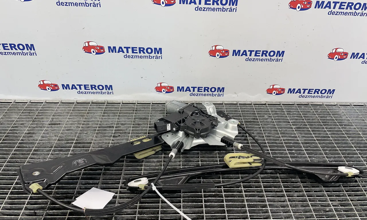 MACARA USA FATA DREAPTA OPEL ZAFIRA TOURER C 2011-2016