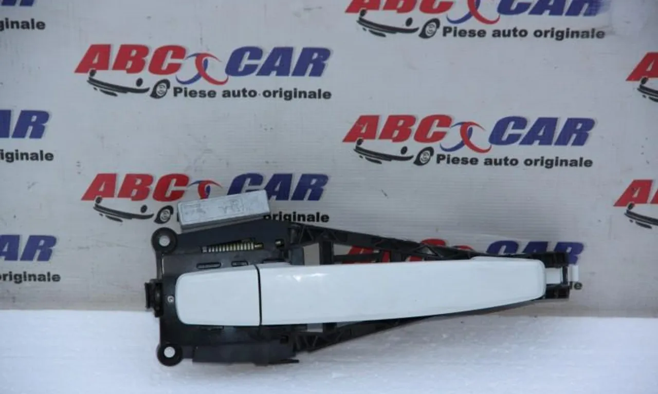 Maner exterior usa dreapta spate OPEL ZAFIRA TOURER C 2011-null