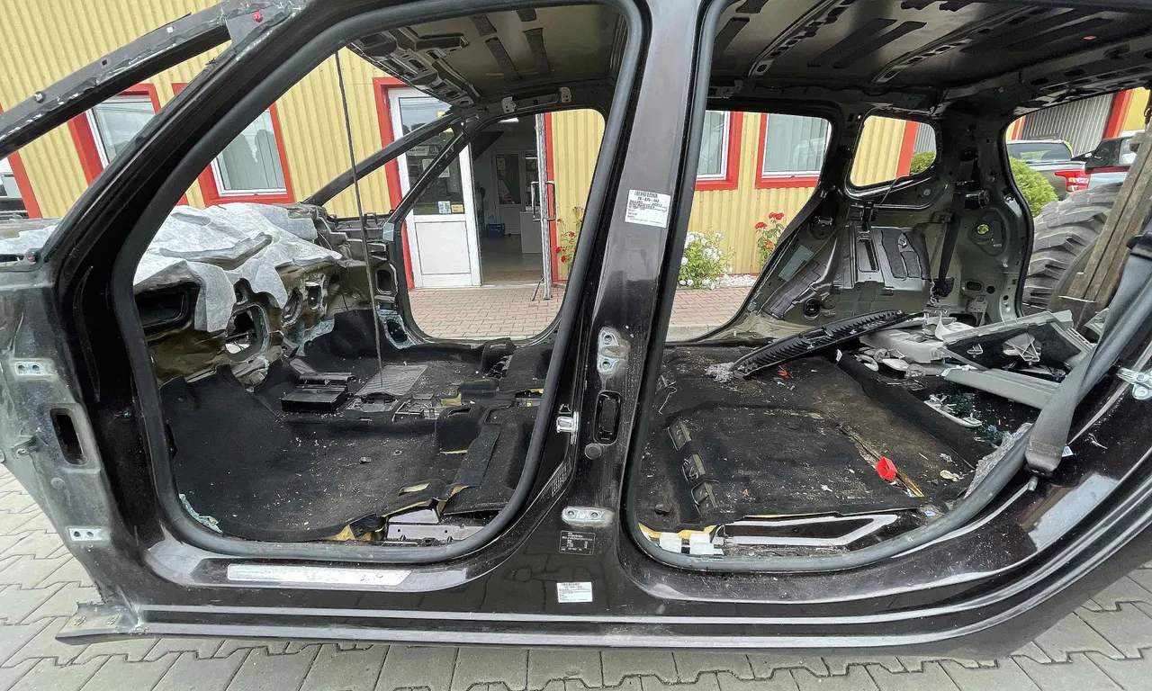 STALP MIJLOC STANGA OPEL ZAFIRA TOURER C 2011-2016