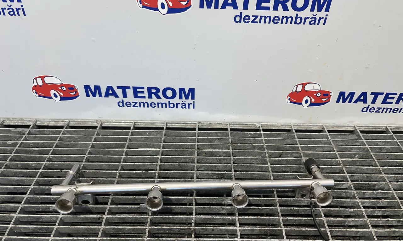 RAMPA INJECTIE OPEL ZAFIRA TOURER C 2011-2016