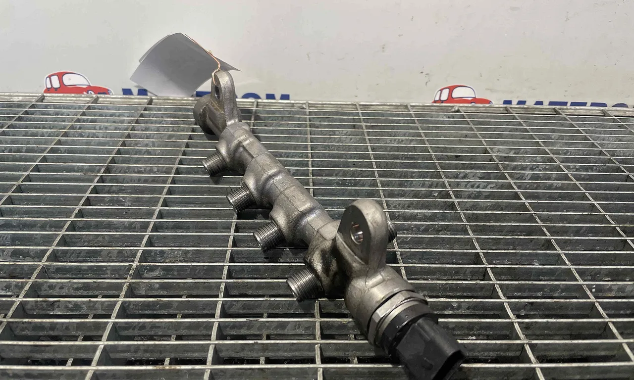 RAMPA INJECTIE OPEL ZAFIRA TOURER C 2011-2016
