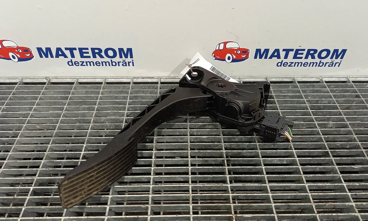 PEDALA ACCELERATIE OPEL ZAFIRA TOURER C 2011-2016
