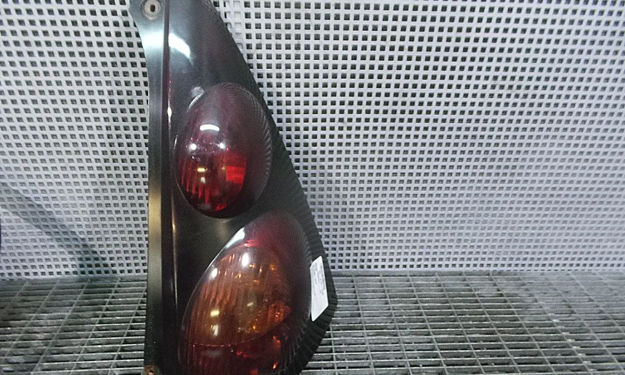 STOP DREAPTA PEUGEOT 107 2005-2016