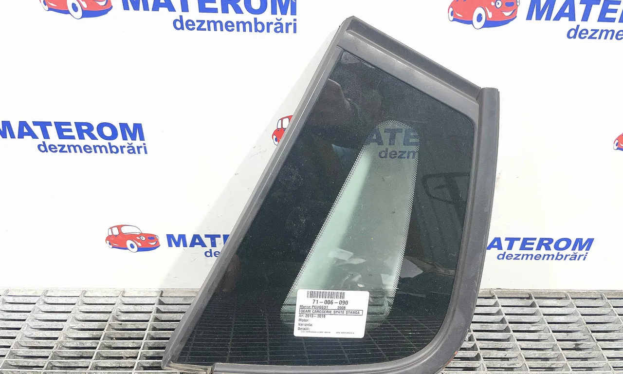 GEAM CAROSERIE SPATE STANGA PEUGEOT 2008 I 2013-2018