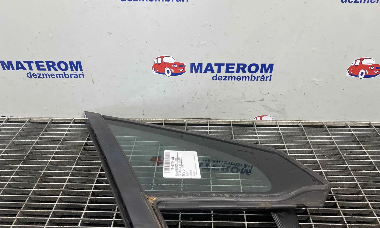 GEAM FATA MIC DREAPTA PEUGEOT 2008 I 2013-2018