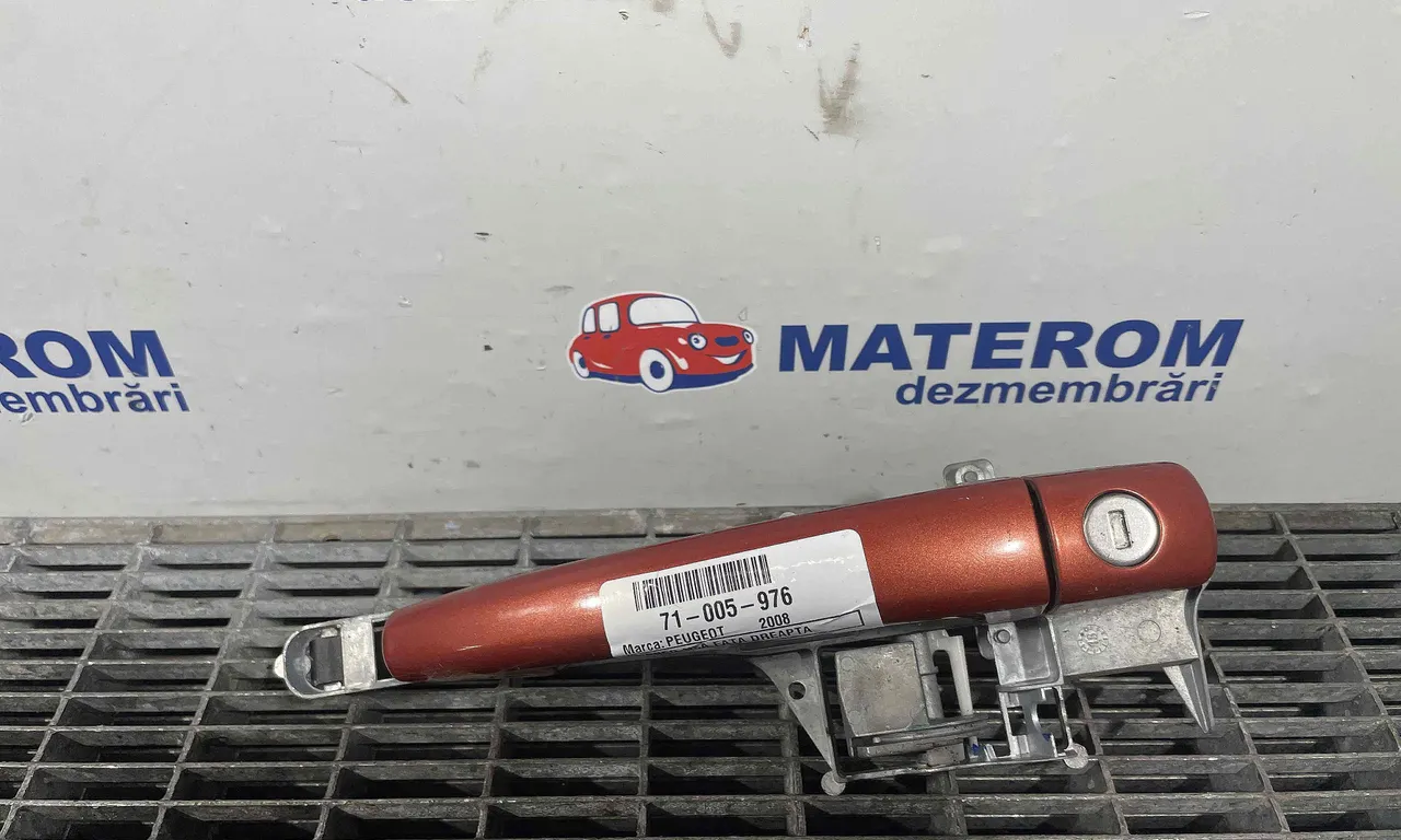 MANER USA FATA DREAPTA PEUGEOT 2008 I 2013-2018