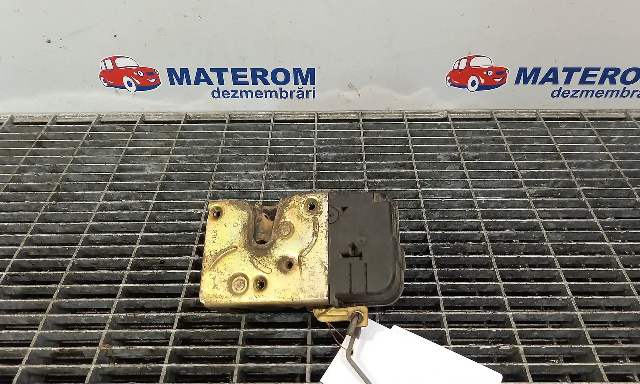 INCUIETOARE USA FATA DREAPTA PEUGEOT 206 1998-2012