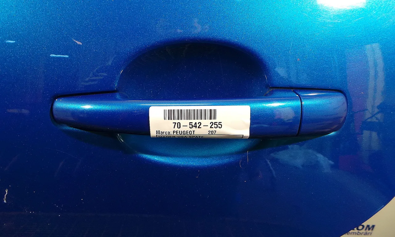 MANER USA SPATE STANGA PEUGEOT 207 2006-2009