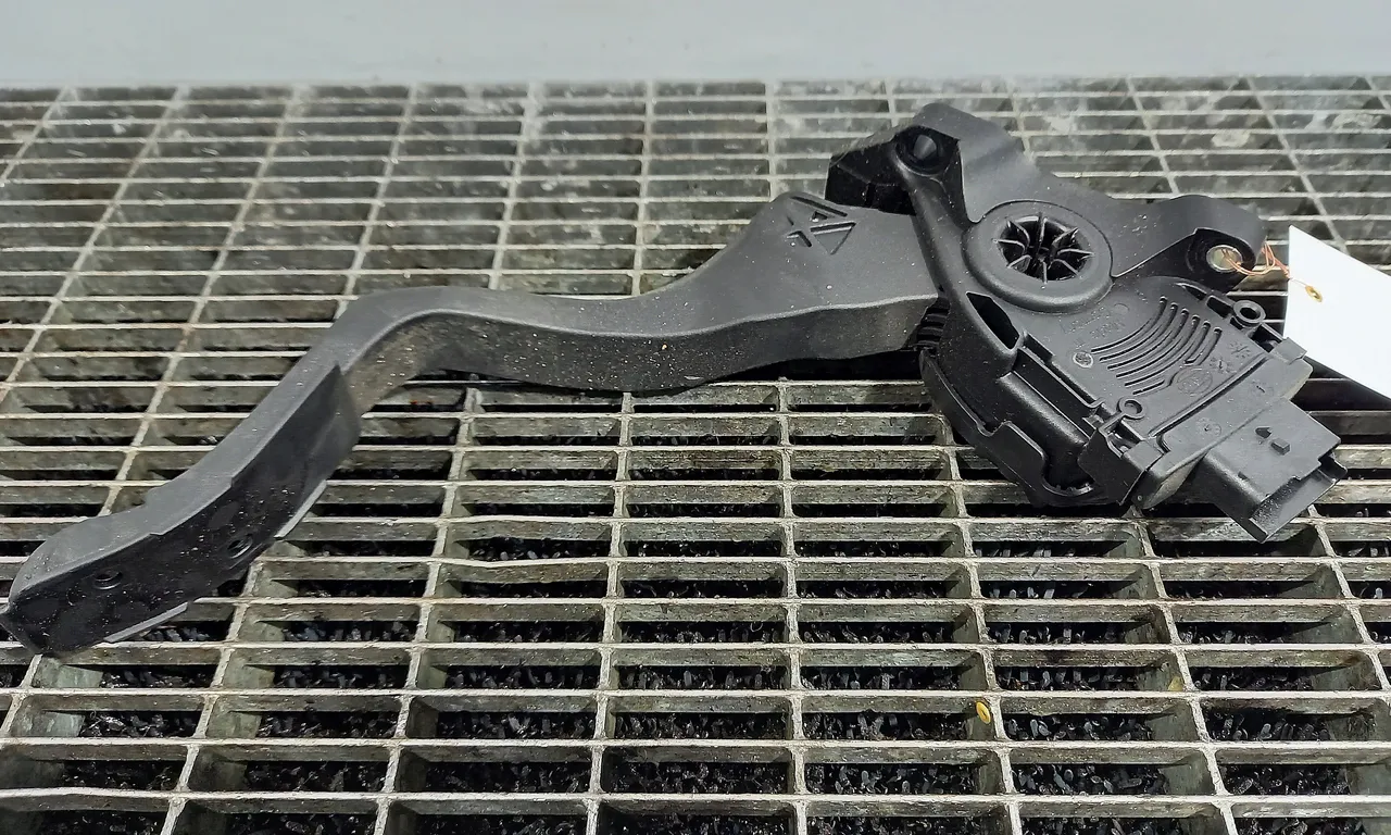 PEDALA ACCELERATIE PEUGEOT 207 2006-2015