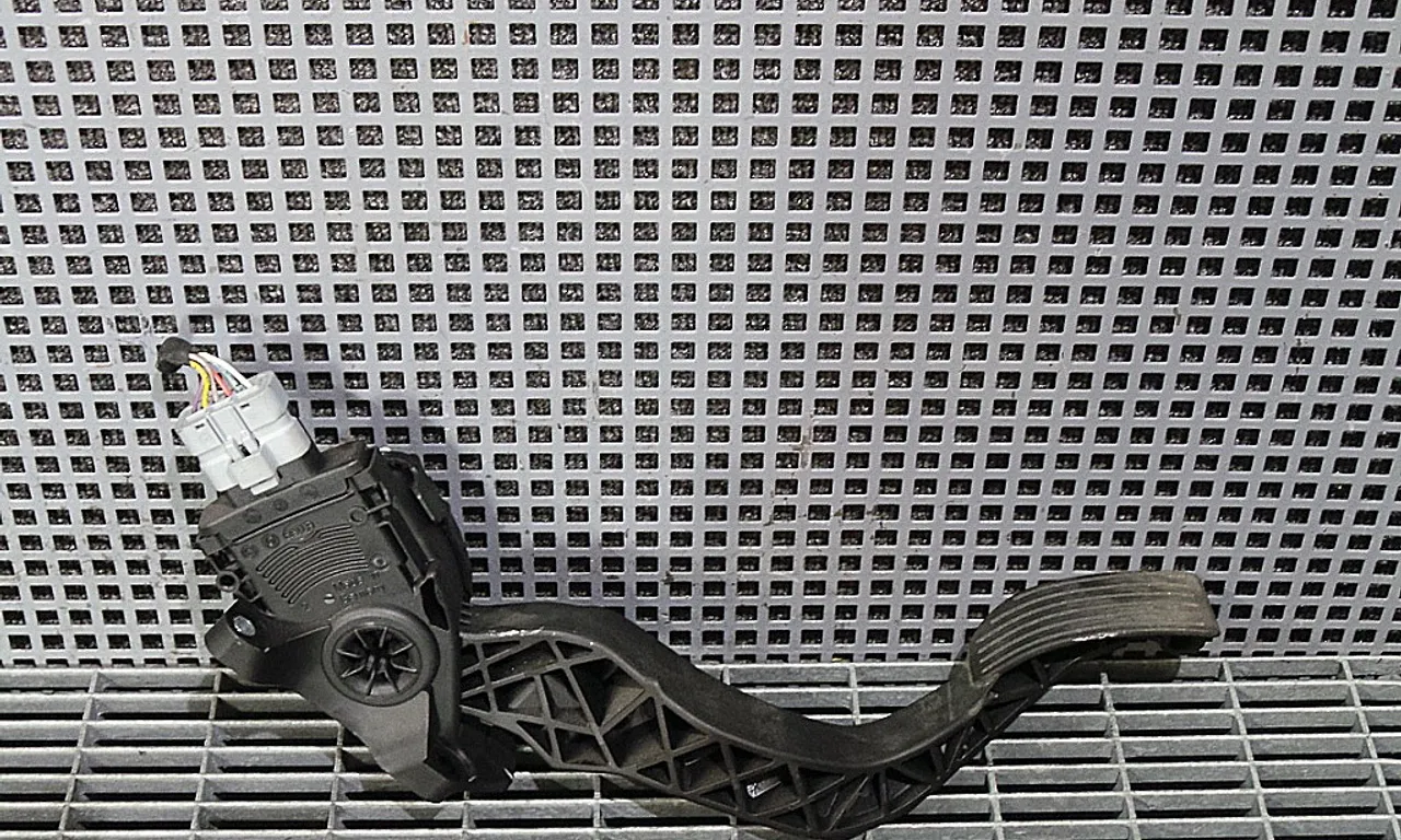 PEDALA ACCELERATIE PEUGEOT 207 2006-2015
