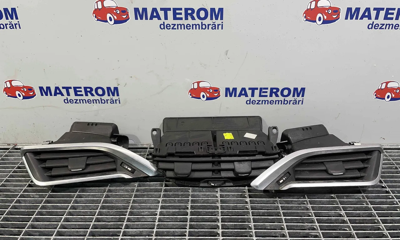 GRILA BORD PEUGEOT 208 2013-2019