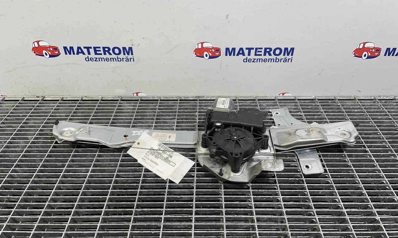 MACARA USA FATA DREAPTA PEUGEOT 208 2013-2019