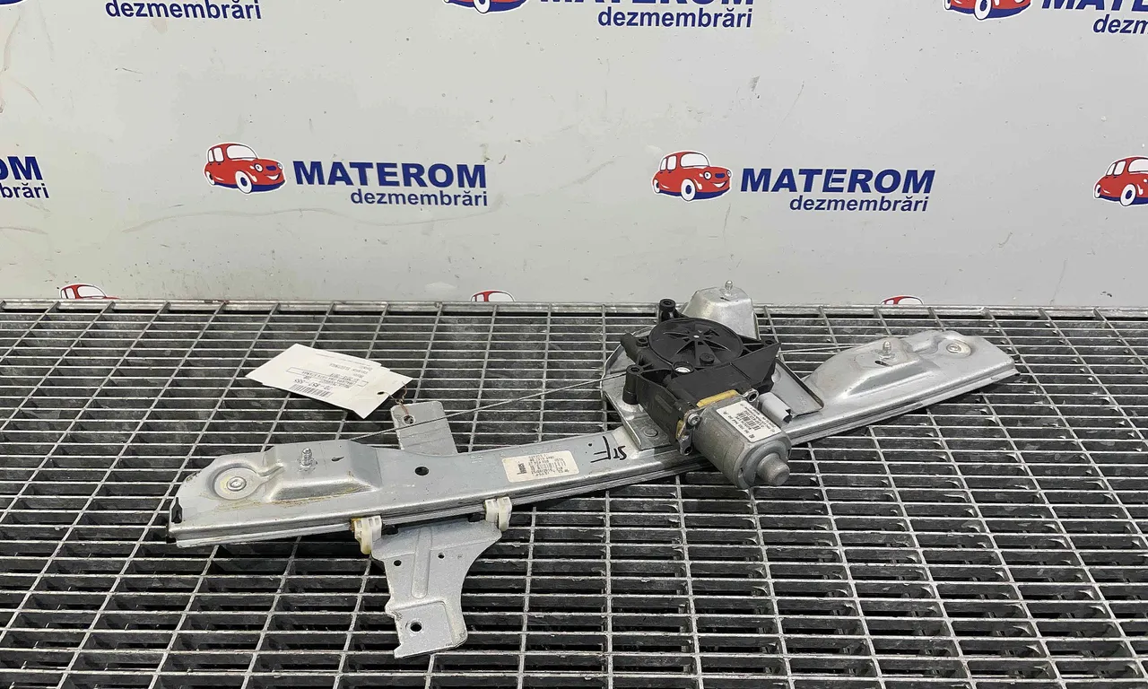 MACARA USA FATA STANGA PEUGEOT 208 2013-2019