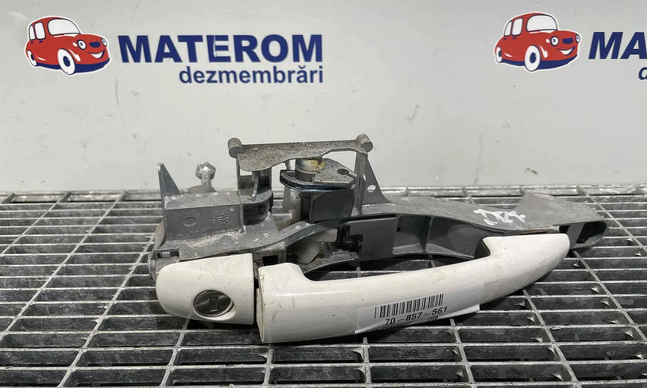 MANER USA FATA DREAPTA PEUGEOT 208 2013-2019