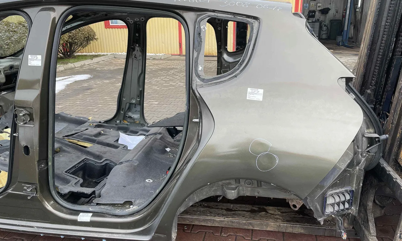 ARIPA SPATE STANGA PEUGEOT 3008 I 2009-2017