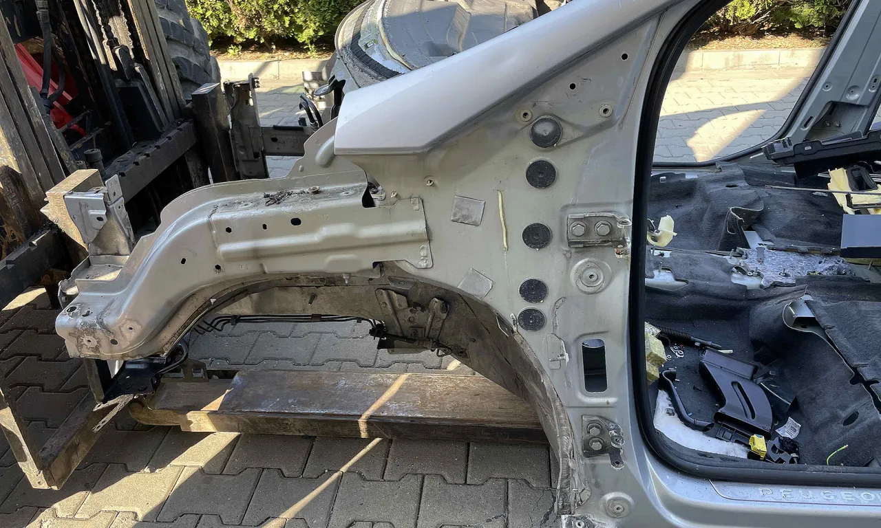 LONJERON STANGA PEUGEOT 3008 I 2009-2017