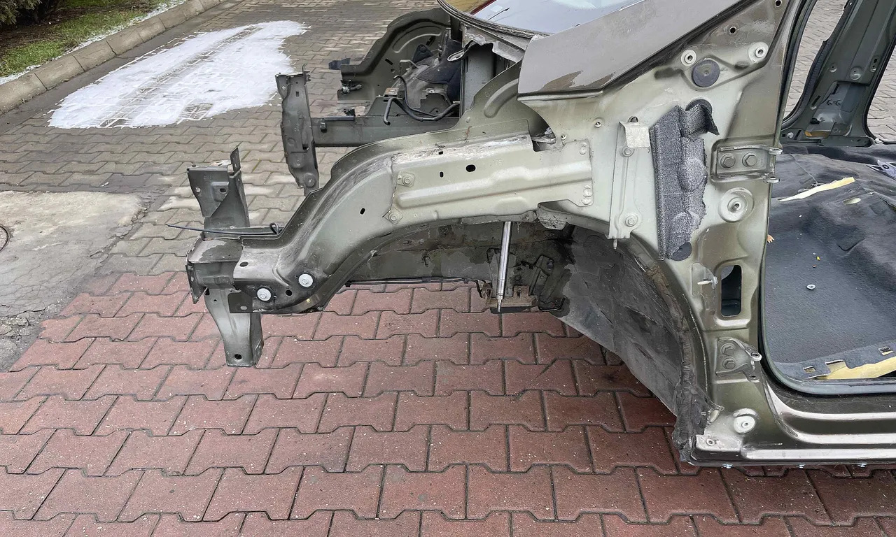 LONJERON STANGA PEUGEOT 3008 I 2009-2017