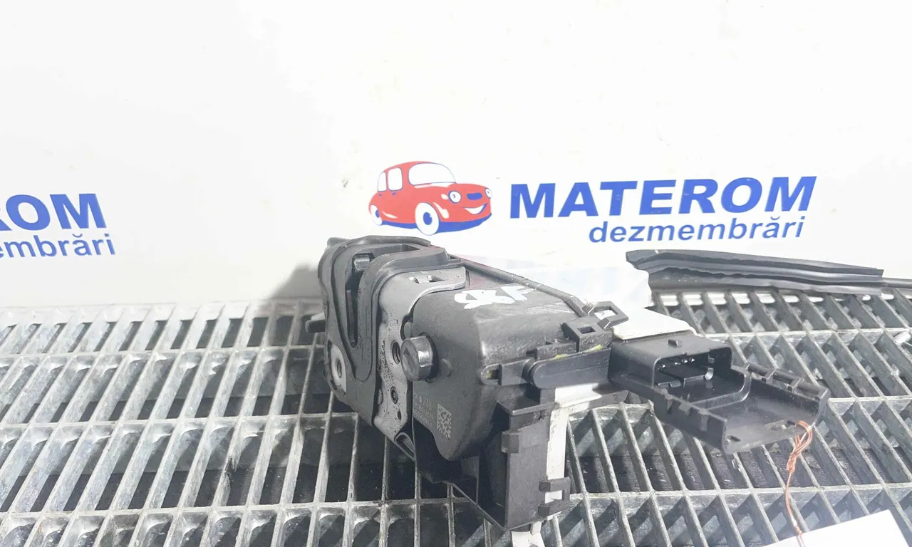 INCUIETOARE USA FATA STANGA PEUGEOT 3008 II 2016-2020