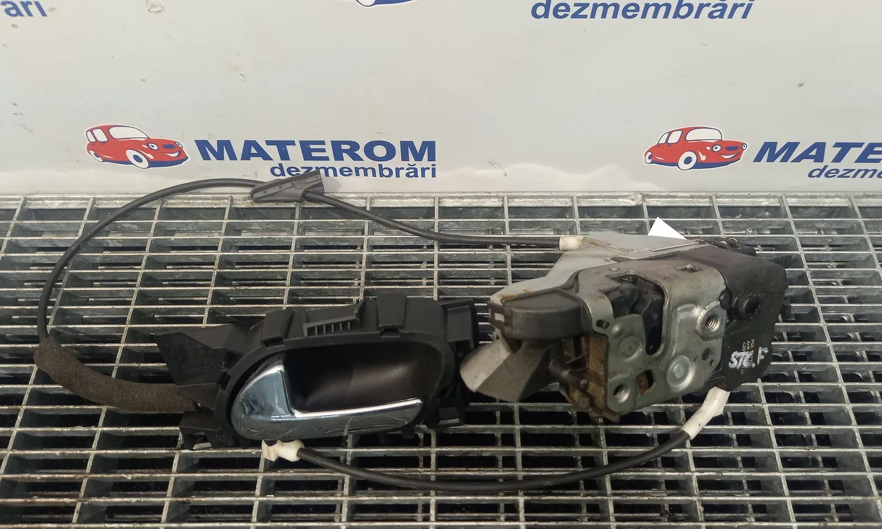 INCUIETOARE USA FATA STANGA PEUGEOT 308 I 2007-2016