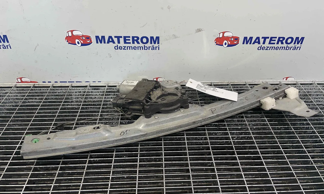 MACARA USA FATA DREAPTA PEUGEOT 308 I 2007-2016