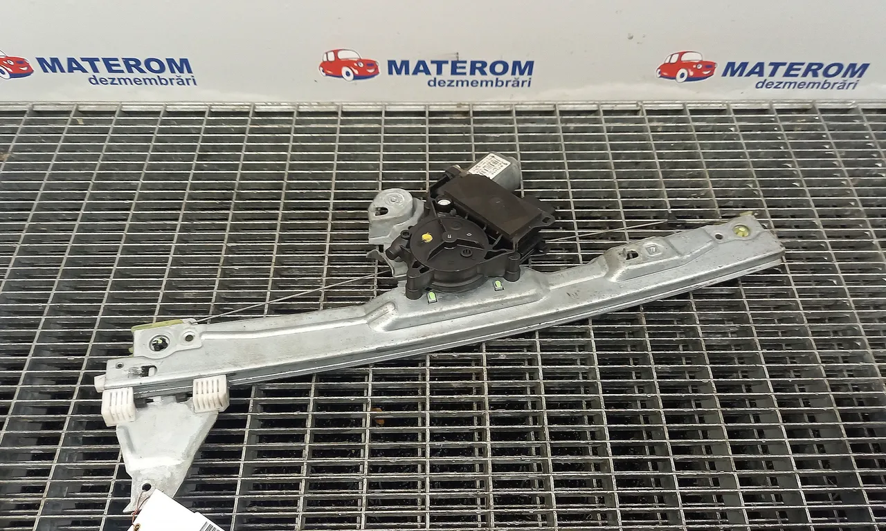 MACARA USA FATA STANGA PEUGEOT 308 I 2007-2016